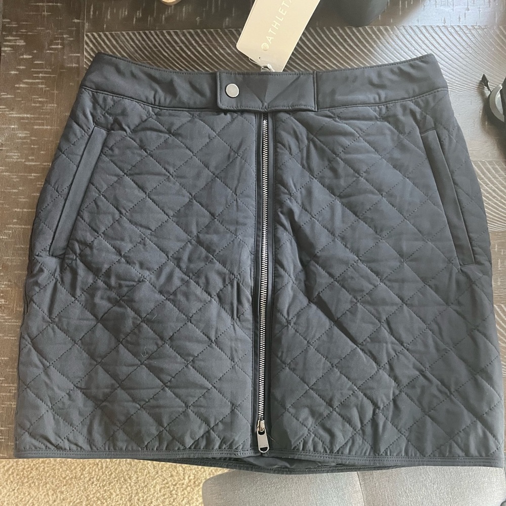 Athleta black apres ski quilted zip up skirt
